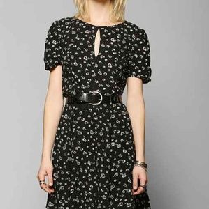  Kimchi Blue Ruby Keyhole Fit & Flare Dress